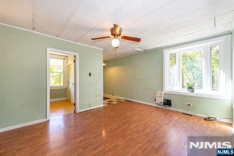 18 Riverside Drive - Photo 4