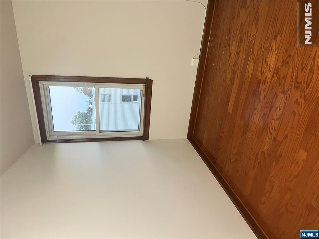 118 Wood Street 3 - Photo 2