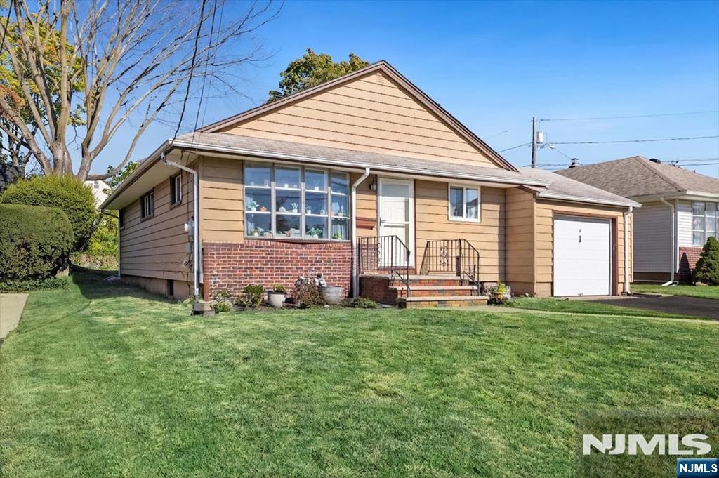 169 Pleasant Avenue - Photo 2