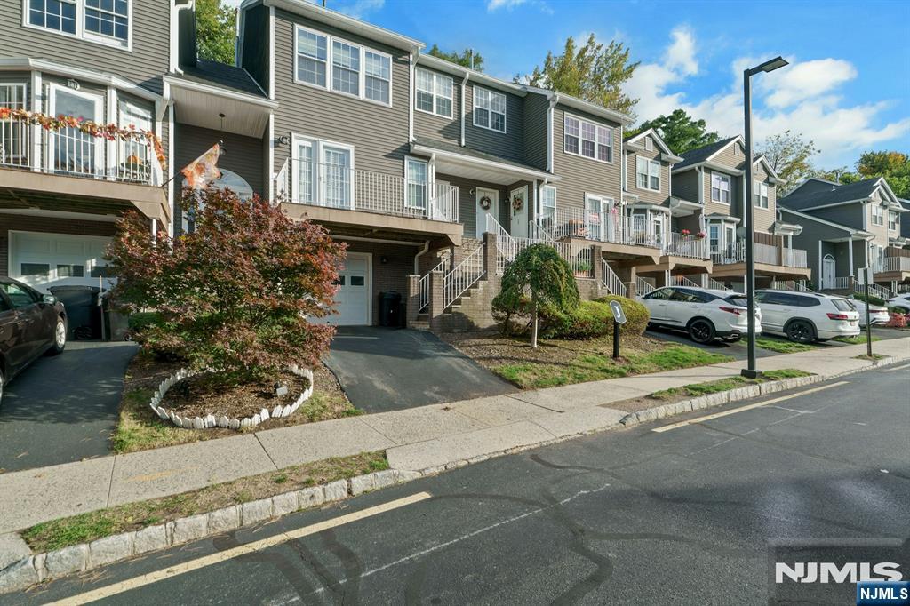 20 S Midland Avenue J3 - Photo 1