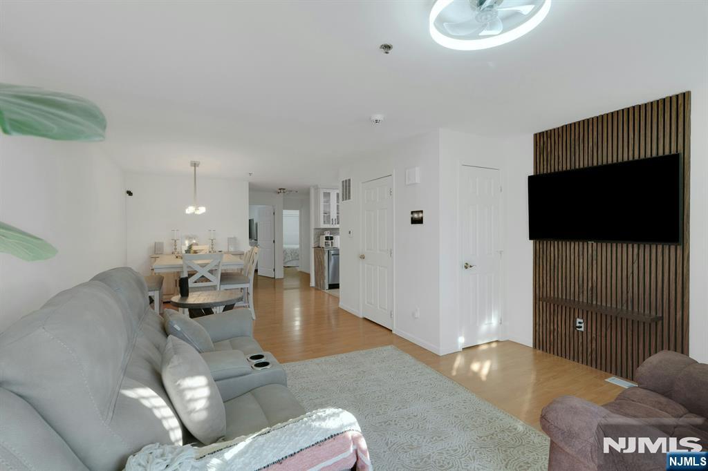20 S Midland Avenue J3 - Photo 5