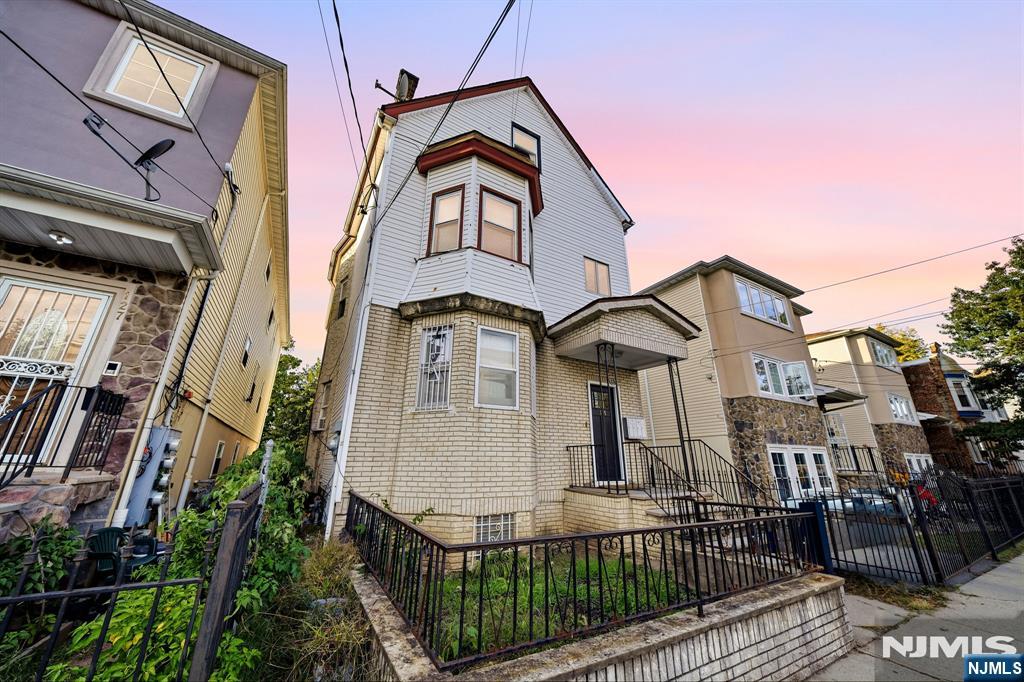 125 9th Street - Photo 3