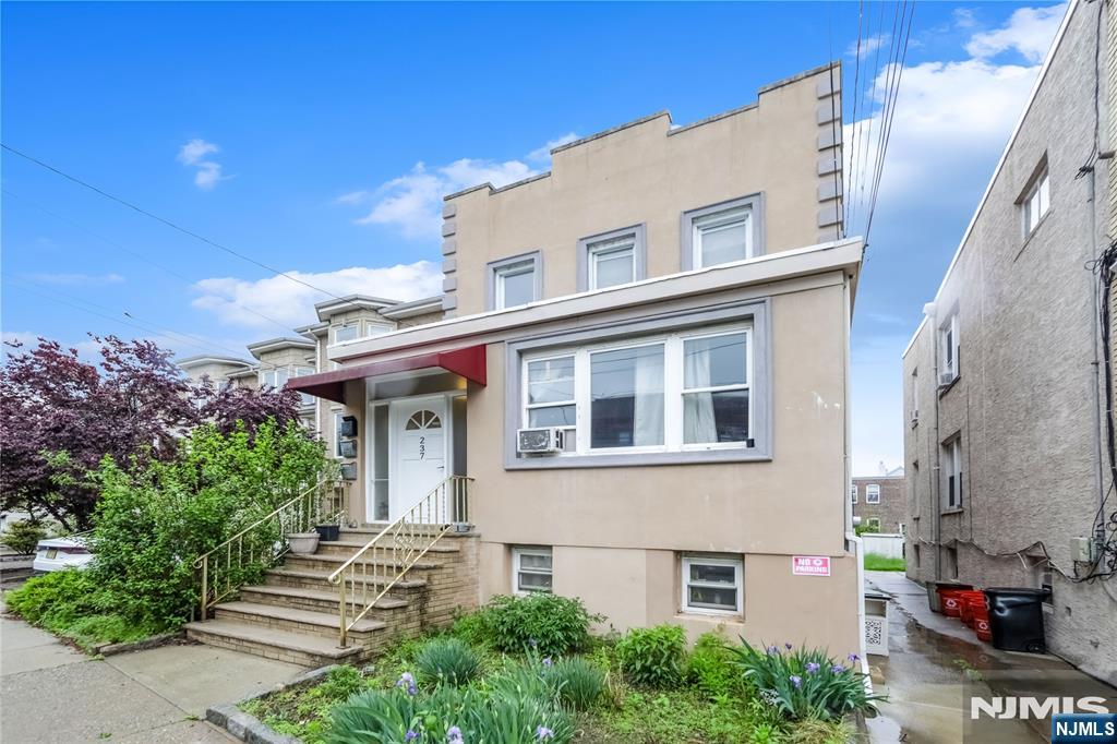 237 Day Avenue 2 - Photo 3