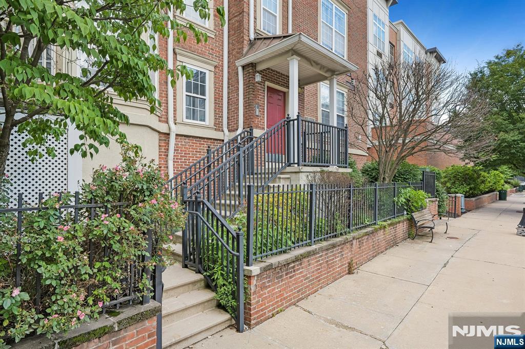 200 Dey Street 231 - Photo 2