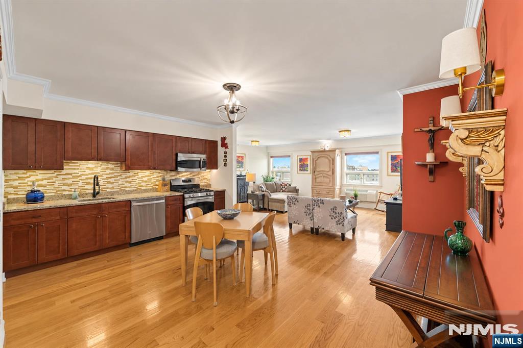 809 22nd Street 708 - Photo 4
