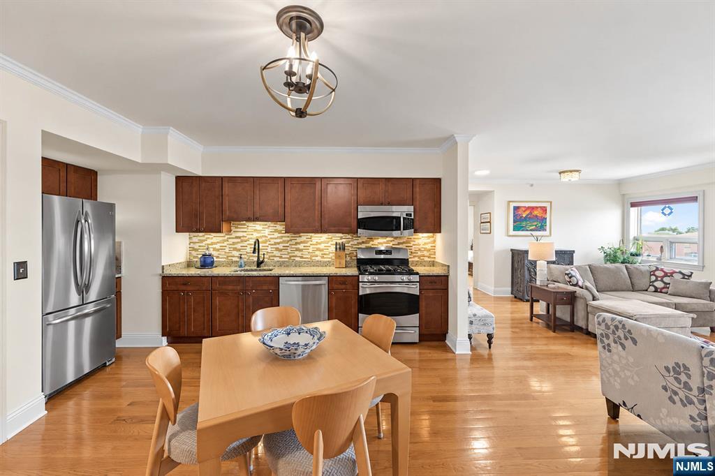 809 22nd Street 708 - Photo 5
