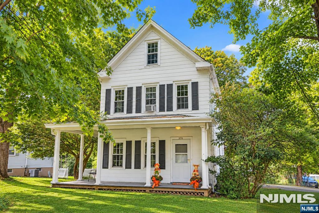 370 Sicomac Avenue - Photo 1