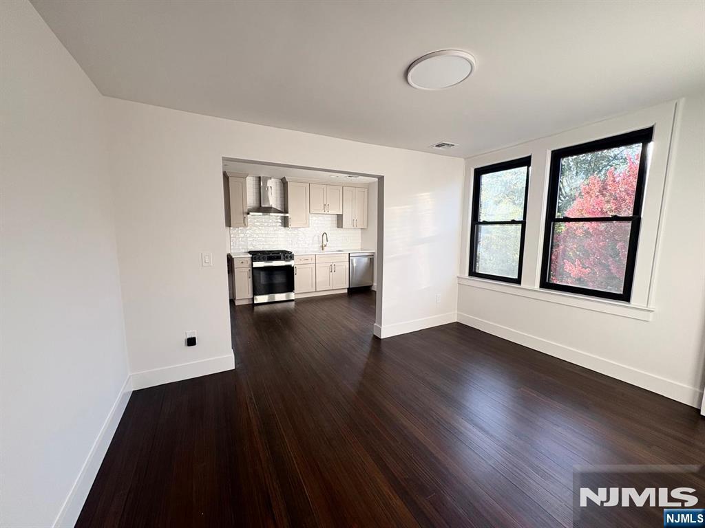 235 Elmwood Avenue 3 - Photo 5