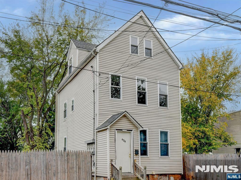 439 S 18th Street - Photo 1
