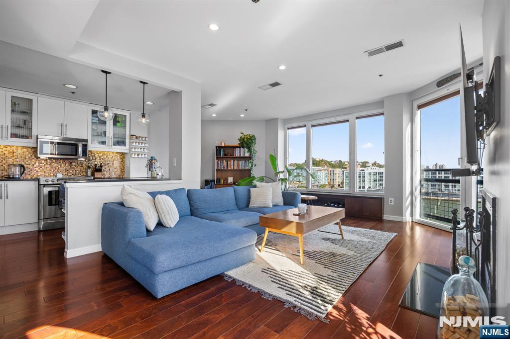 600 Harbor Boulevard 1121 - Photo 2