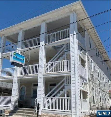315 Oak Avenue - Photo 1