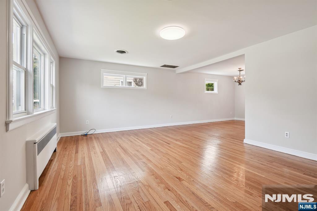 990 Washington Avenue - Photo 4