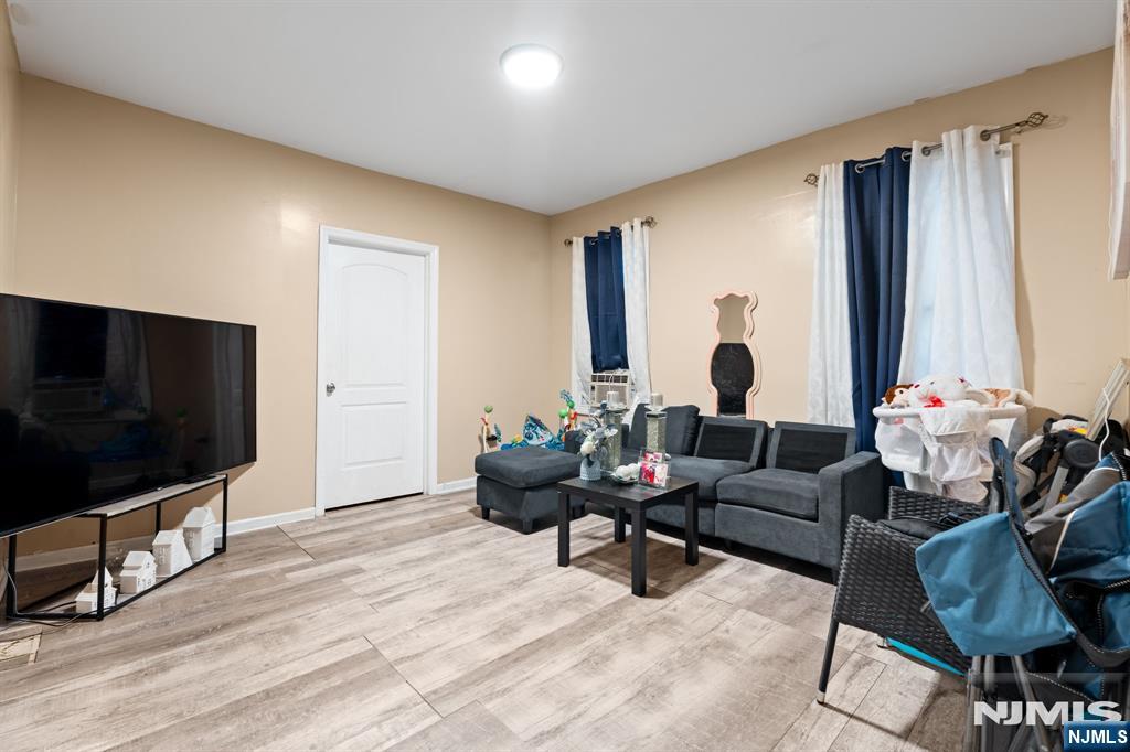 83 Mercer Street - Photo 2