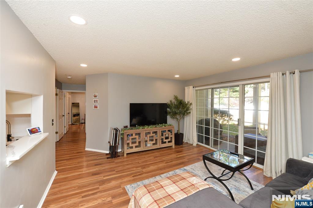 858 Juniper Way - Photo 3
