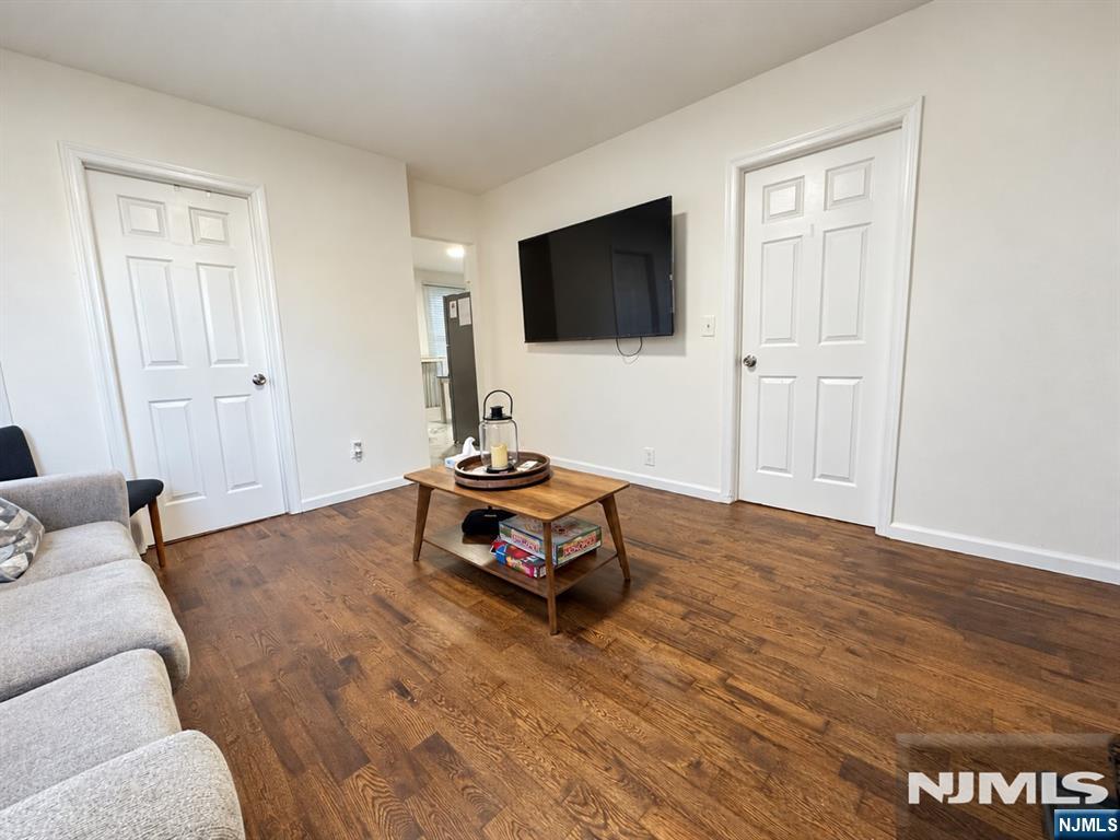 294 N Park Street 2 - Photo 4