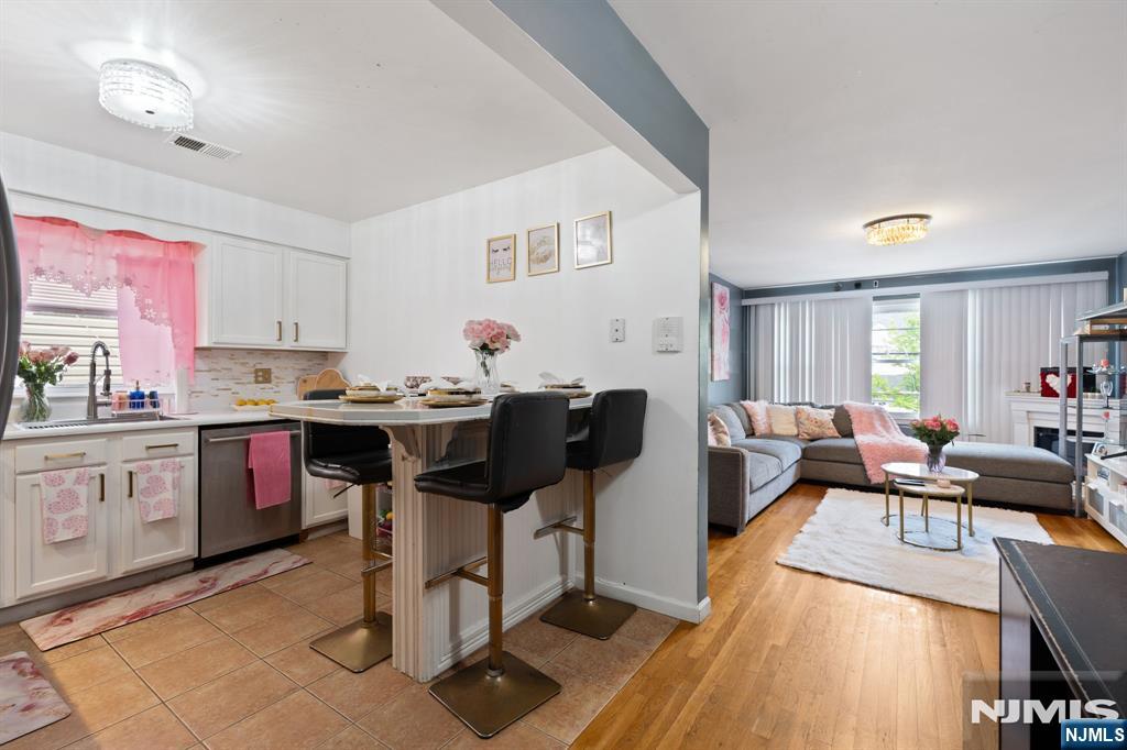 725 19th Street - Photo 5