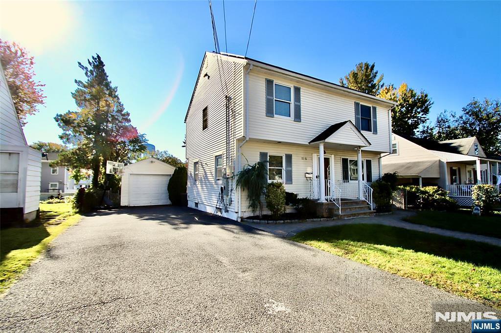 32-06 Norwood Drive - Photo 2