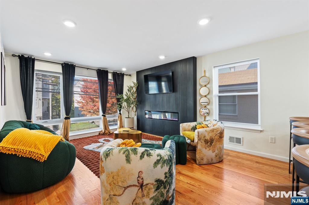 394 9th Street - Photo 3